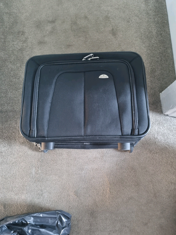 Samsonite travel corporate suitcase new 